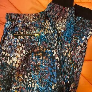 NWT Bebe lose jogger cargo pants M